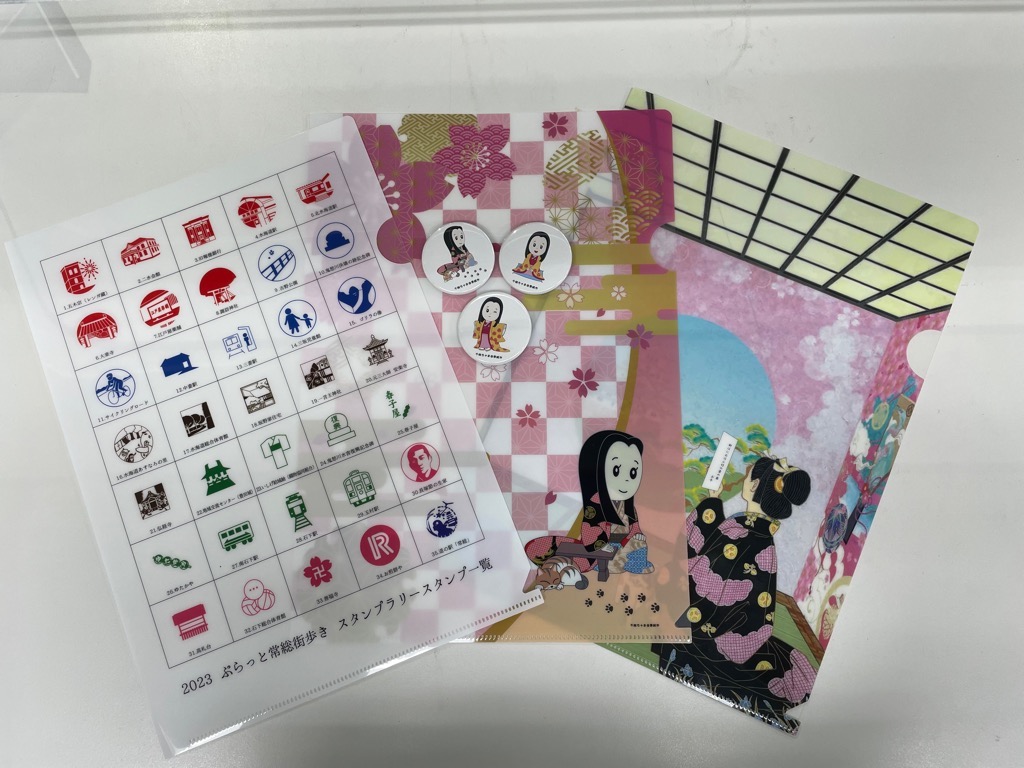 缶バッジクリアファイル